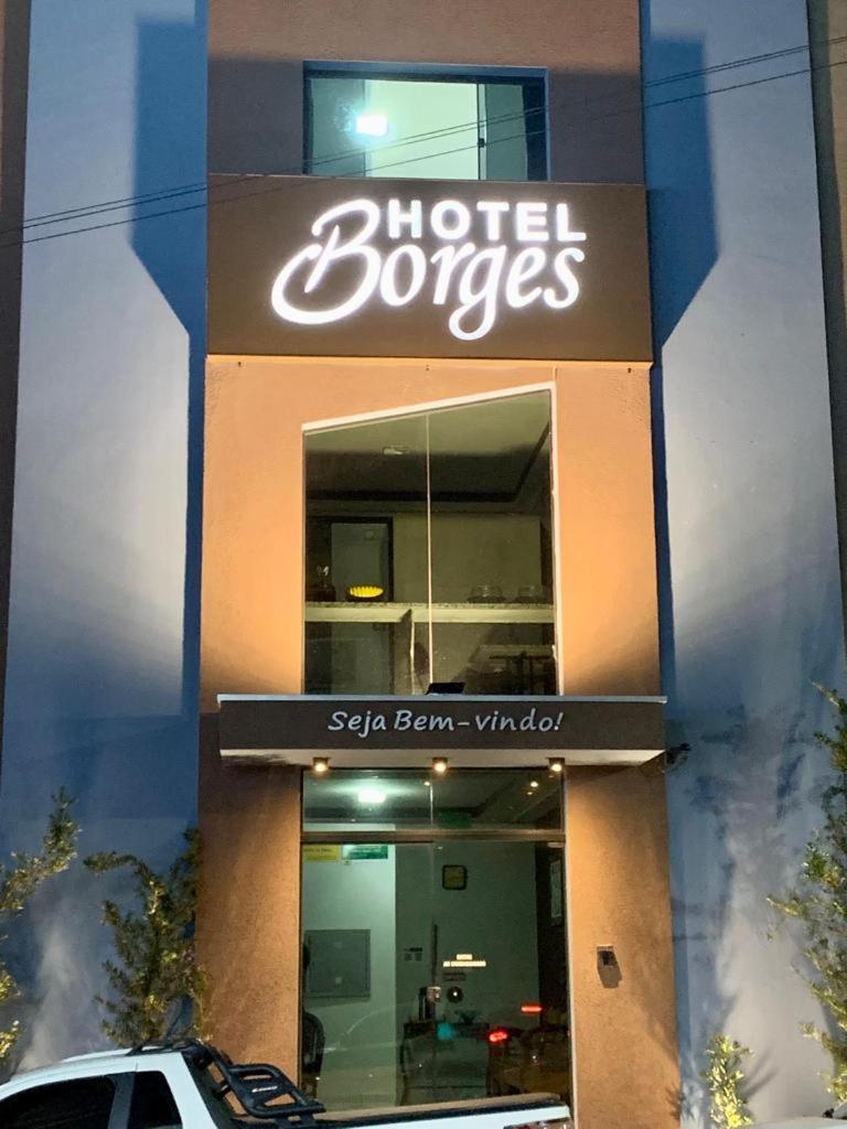Hotel Borges Quirinopolis Exteriér fotografie